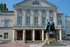 Deutschland, Thüringen, Weimar, Goethe Schiller Denkmal, Bronze, Kunst, Deutsches Nationaltheater