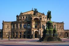 Deutschland, Sachsen, Landeshauptstadt, Dresden, Semperoper, Opernhaus, Sächsische Staatsoper Dresden, Theaterplatz, Reiterdenkmal, König-Johann-Denkmal
